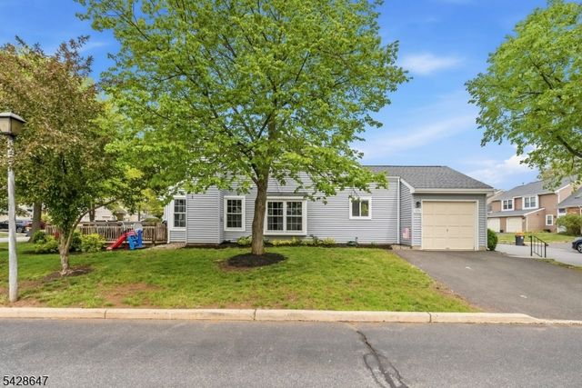115 Wisbech Pl, Franklin Twp., NJ 08873