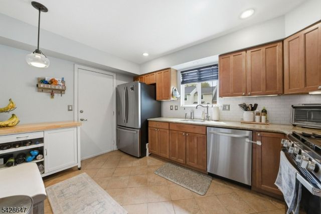 115 Wisbech Pl, Franklin Twp., NJ 08873