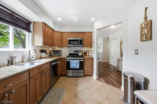 115 Wisbech Pl, Franklin Twp., NJ 08873