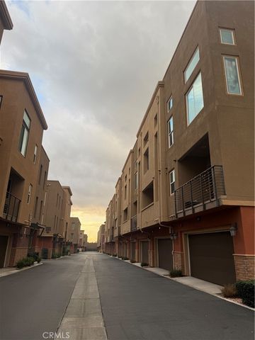 422 W Route 66 1, Glendora, CA 91740