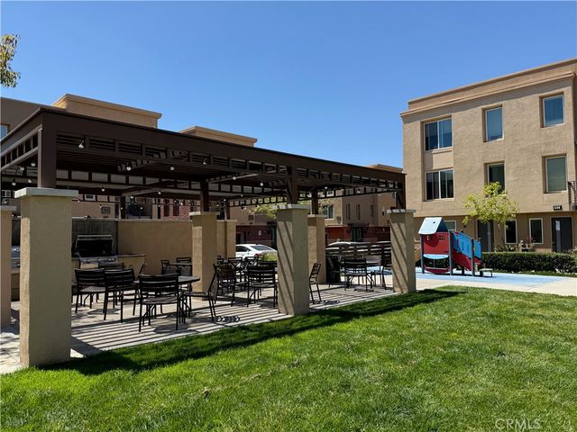 422 W Route 66 1, Glendora, CA 91740