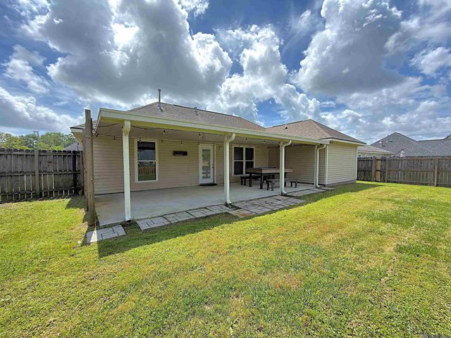 23765 Southpoint Dr, Denham Springs, LA 70726