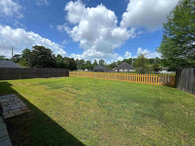 23765 Southpoint Dr, Denham Springs, LA 70726