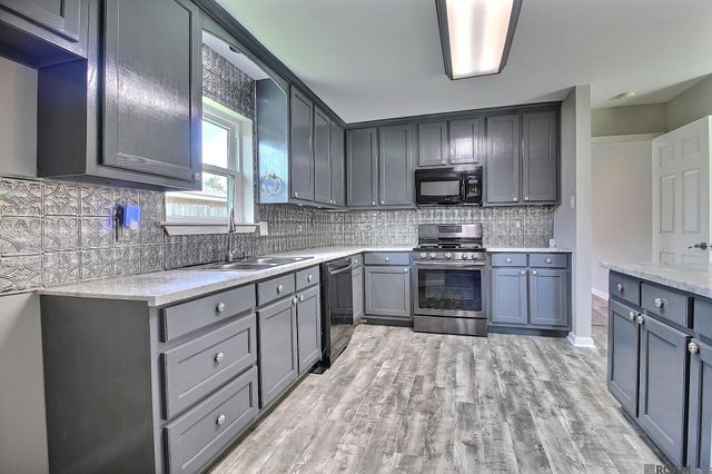 23765 Southpoint Dr, Denham Springs, LA 70726