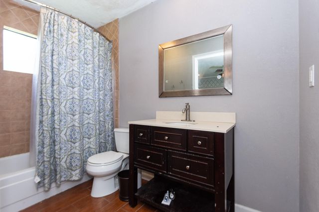 17315 Glenhew Road, Humble, TX 77396