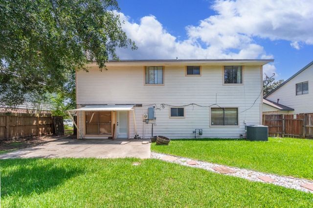 17315 Glenhew Road, Humble, TX 77396