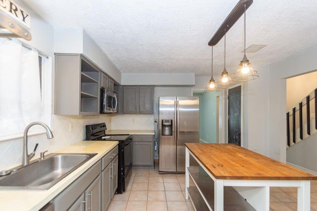 17315 Glenhew Road, Humble, TX 77396