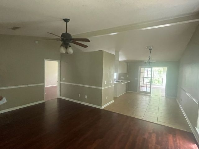 117 Woodleigh Rd., Dothan, AL 36305