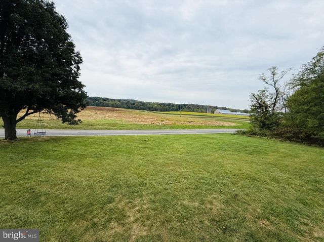 1 RANDI LYN DR, East Berlin, PA 17316