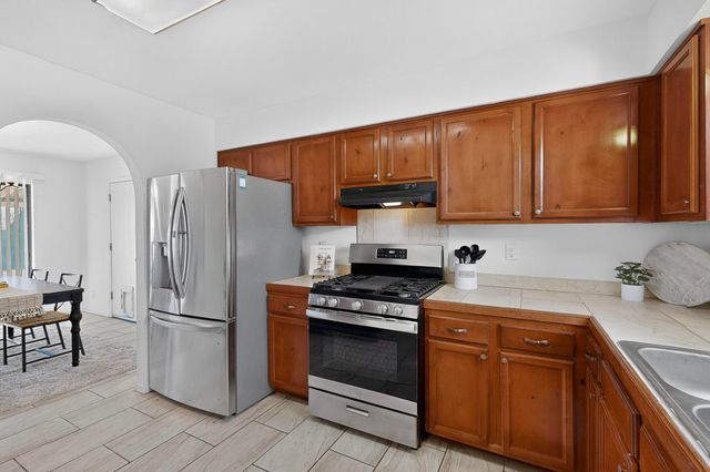 350 Western Hills Drive SE, Rio Rancho, NM 87124