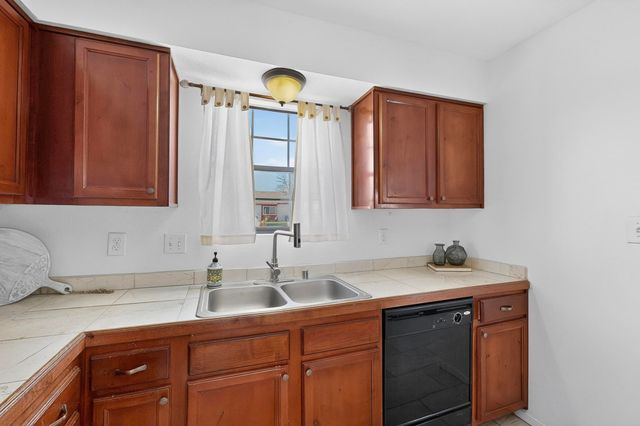 350 Western Hills Drive SE, Rio Rancho, NM 87124