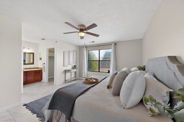 350 Western Hills Drive SE, Rio Rancho, NM 87124