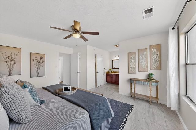 350 Western Hills Drive SE, Rio Rancho, NM 87124