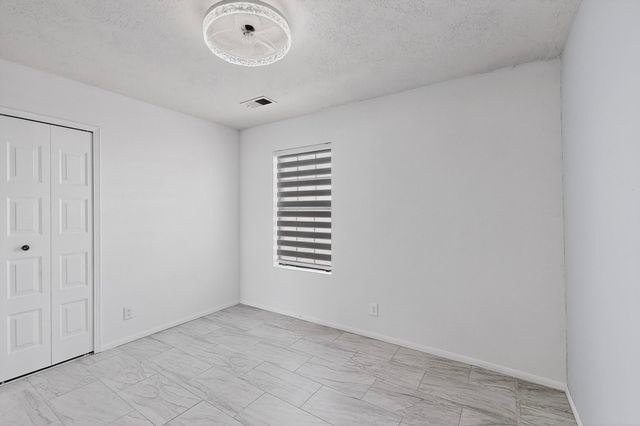 350 Western Hills Drive SE, Rio Rancho, NM 87124