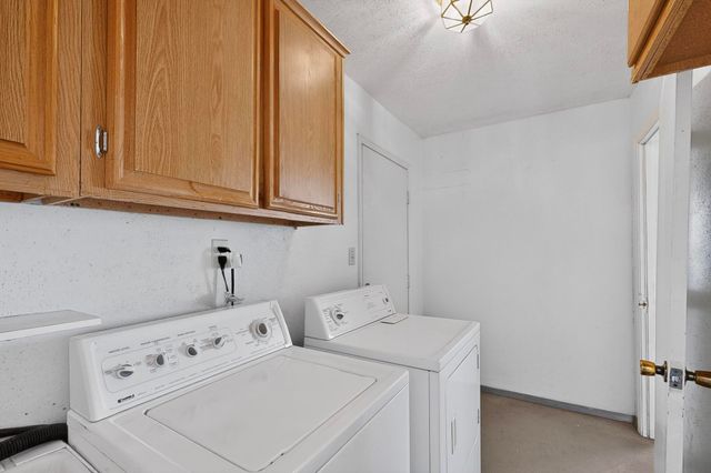 350 Western Hills Drive SE, Rio Rancho, NM 87124