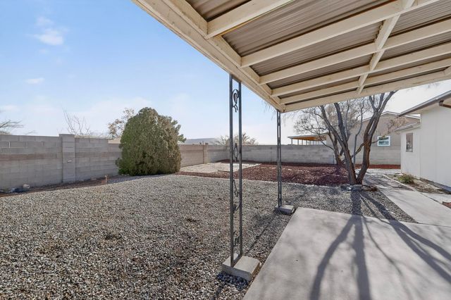 350 Western Hills Drive SE, Rio Rancho, NM 87124