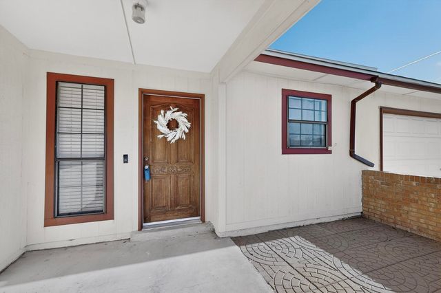 350 Western Hills Drive SE, Rio Rancho, NM 87124