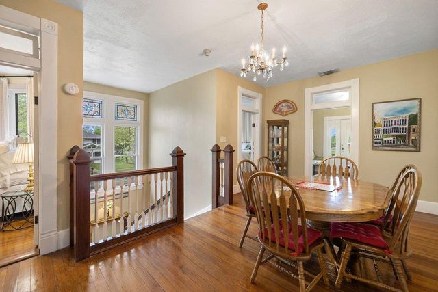 819 Hackberry ST, Taylor, TX 76574
