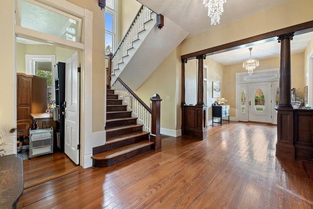 819 Hackberry ST, Taylor, TX 76574