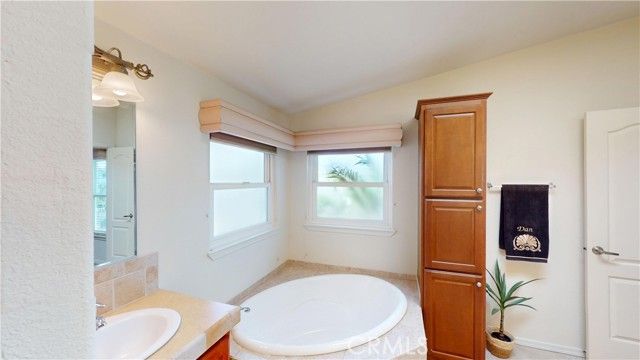 9850 Garfield 35, Huntington Beach, CA 92646