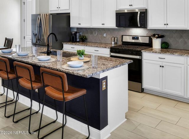 59 VALLEY FALLS Way, St. Johns, FL 32259