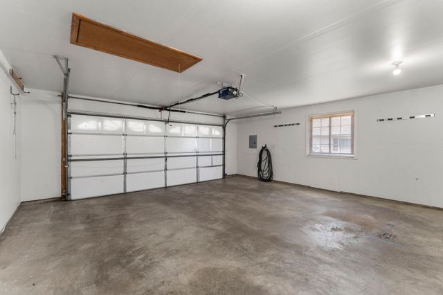 7632 Newbury Road, Woodbury, MN 55125