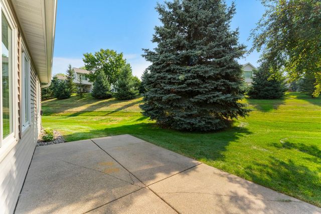 7632 Newbury Road, Woodbury, MN 55125