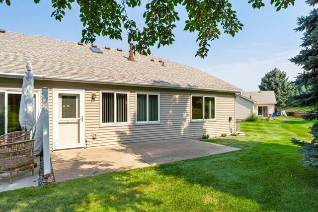 7632 Newbury Road, Woodbury, MN 55125