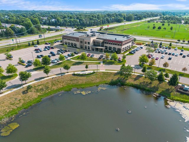 7632 Newbury Road, Woodbury, MN 55125