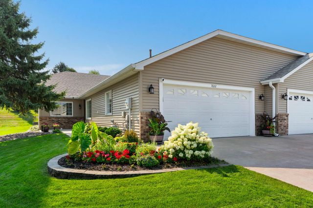 7632 Newbury Road, Woodbury, MN 55125