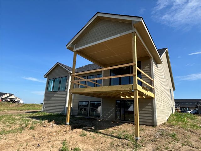8294 Edgewood Court, West Des Moines, IA 50266