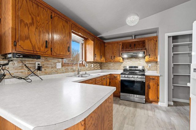 2174 NELLIE LANE, Green Bay, WI 54311