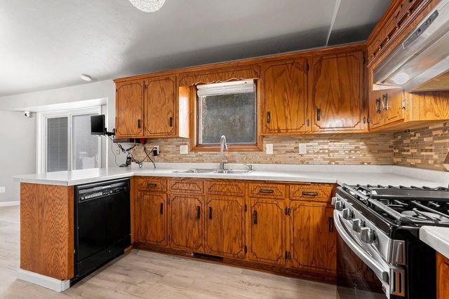 2174 NELLIE LANE, Green Bay, WI 54311