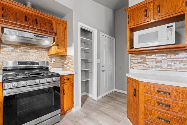 2174 NELLIE LANE, Green Bay, WI 54311