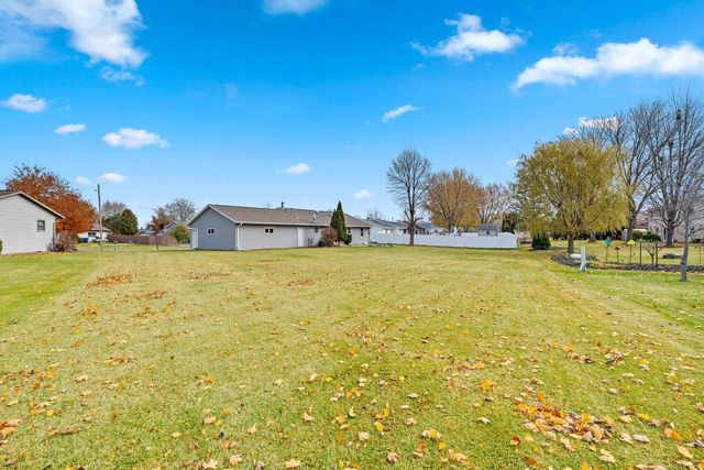 2174 NELLIE LANE, Green Bay, WI 54311