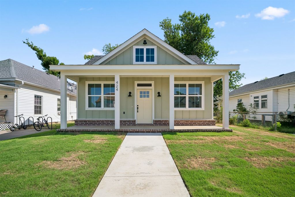 424 E 4th Street, Claremore, OK 74017