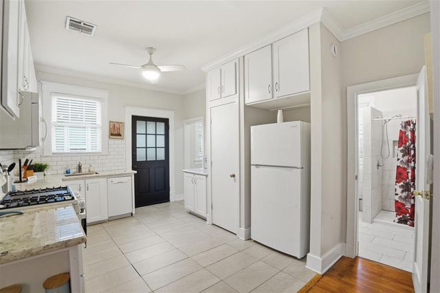 718 Division Street, Lake Charles, LA 70601