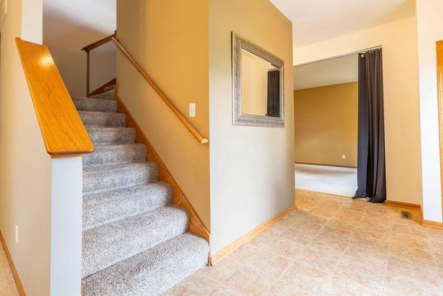934 Cascade CIRCLE, Hartford, WI 53027