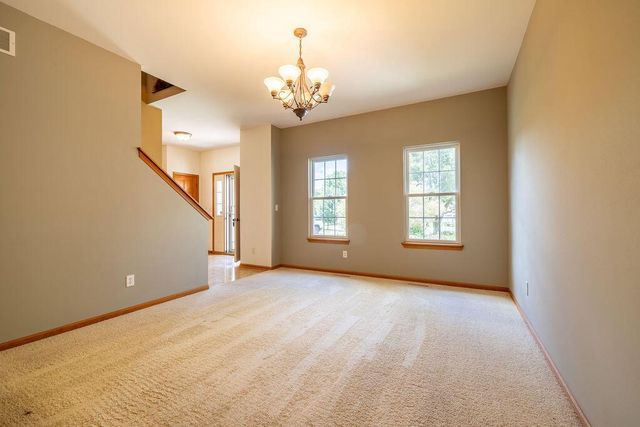 934 Cascade CIRCLE, Hartford, WI 53027