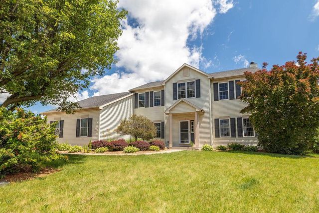 934 Cascade CIRCLE, Hartford, WI 53027