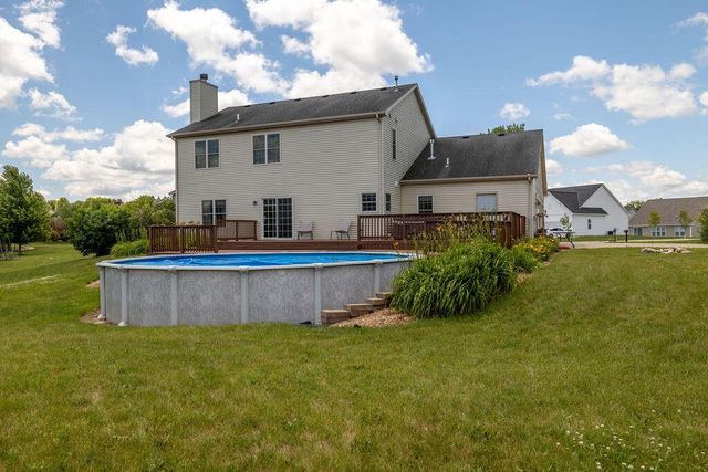 934 Cascade CIRCLE, Hartford, WI 53027
