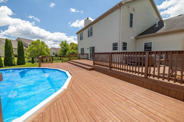 934 Cascade CIRCLE, Hartford, WI 53027