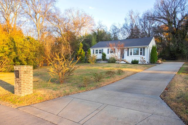307 Finley Dr, Nashville, TN 37217