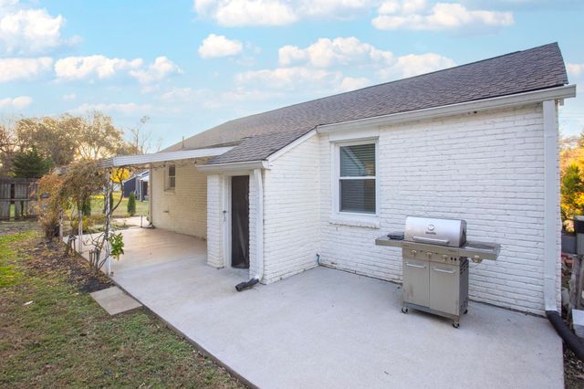 307 Finley Dr, Nashville, TN 37217