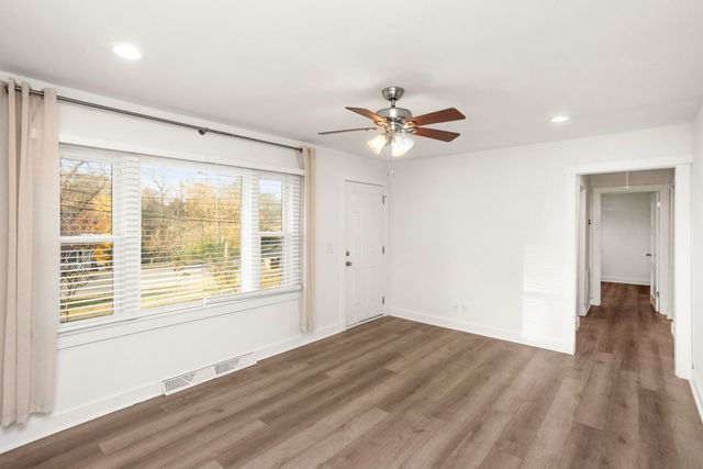 307 Finley Dr, Nashville, TN 37217