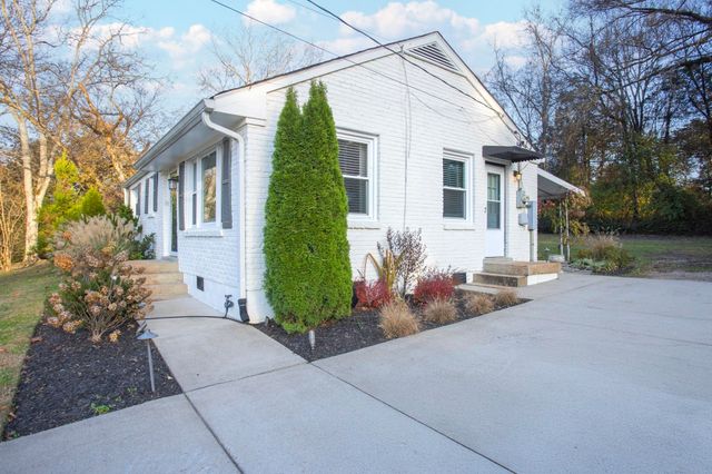 307 Finley Dr, Nashville, TN 37217