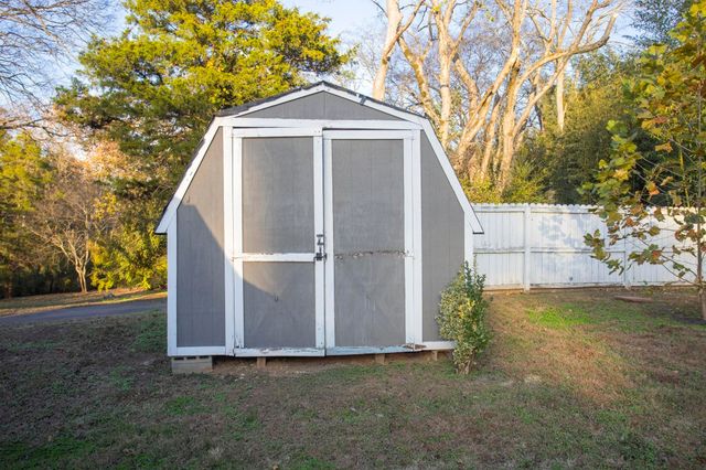 307 Finley Dr, Nashville, TN 37217