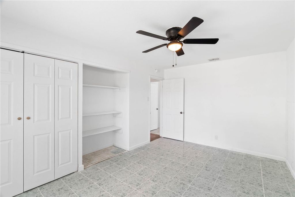 5702 Cain Dr, Corpus Christi, TX 78412 — photo 4