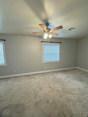 1710 Fowler Ave, Winfield, KS 67156