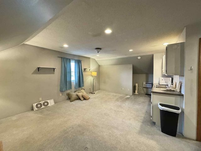 1710 Fowler Ave, Winfield, KS 67156